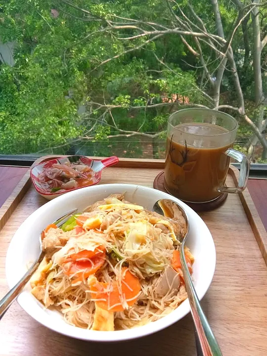 Stir Fried Rice Vermicelli 🍝|Shwe Htetさん