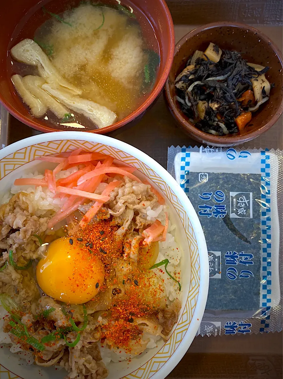 牛たまかけ朝食 390円|すくらんぶるえっぐさん