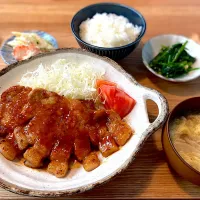 Snapdishの料理写真:トンテキ定食|kokoさん