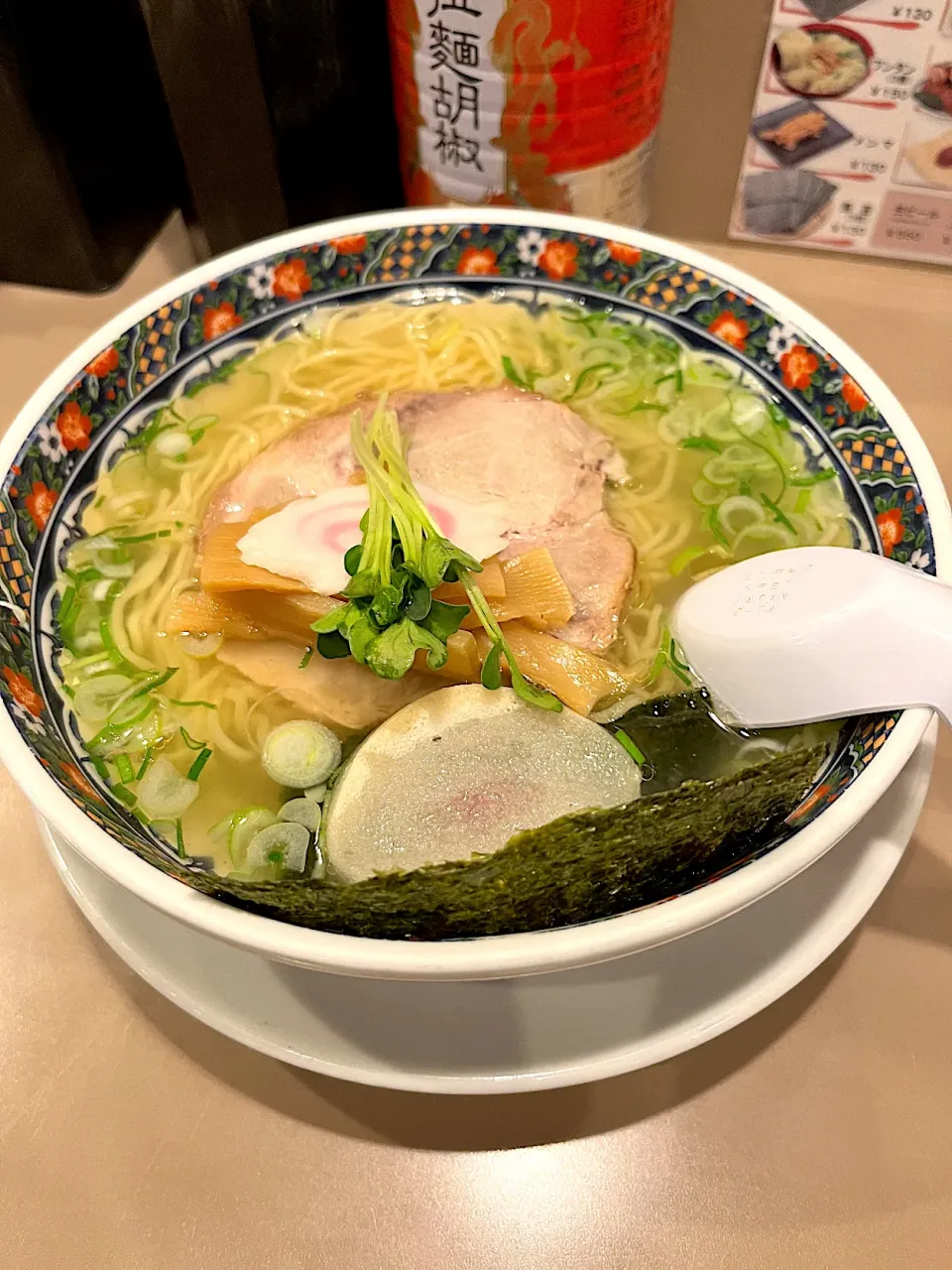 Snapdishの料理写真:味彩塩ラーメン|もーやんさん