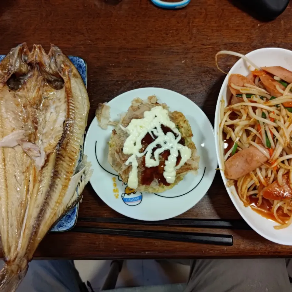 ほっけの干物にギョニソの野菜炒め|アクちゃんさん