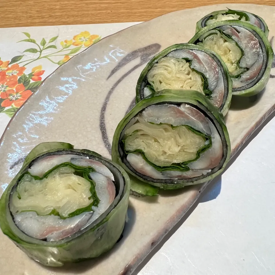 ガリと胡瓜と海苔と大葉とコハダの巻き|Yoshiさん