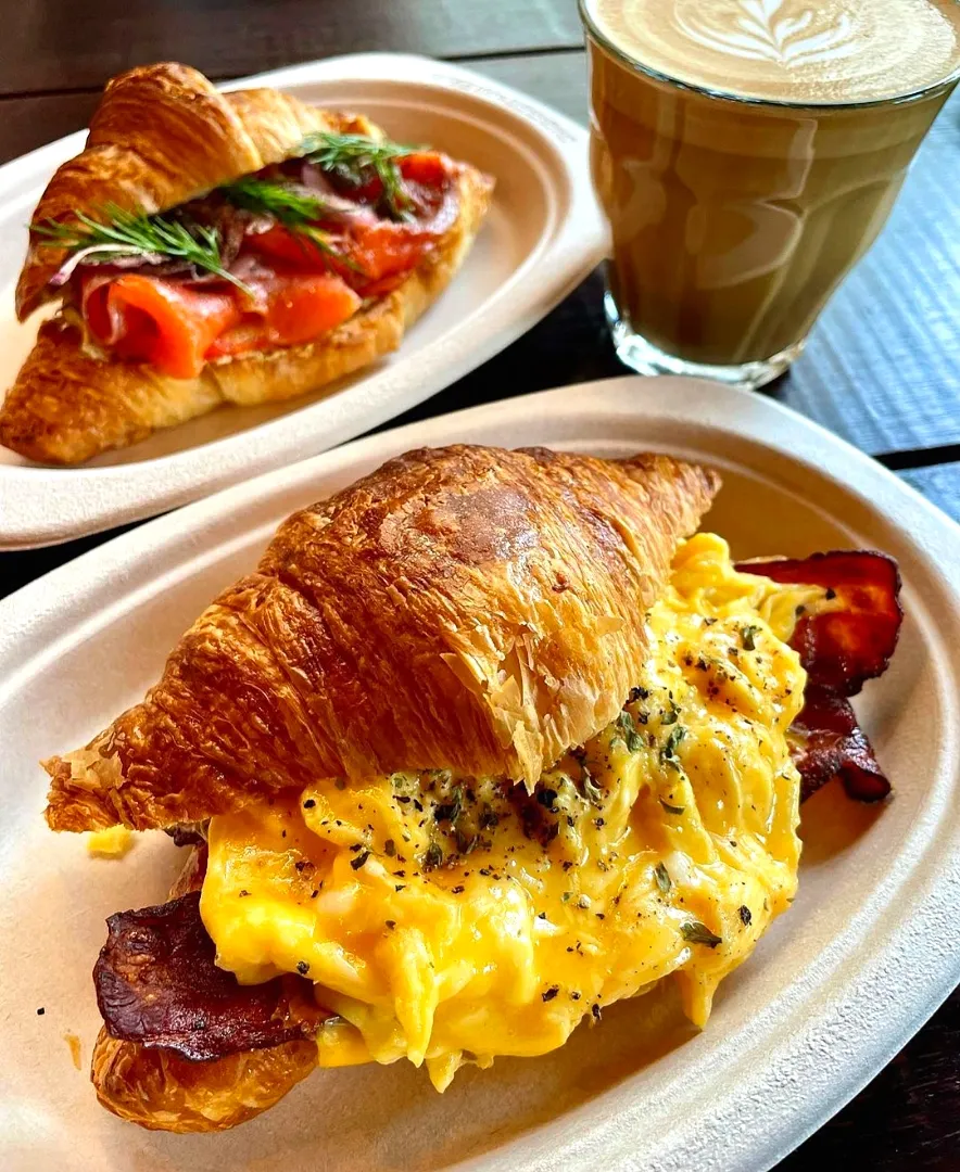 Snapdishの料理写真:Brunch Time w/ Bacon, Egg & Double Cheese 🥓🥚🧀 + A Cuppa Creamy Latte ☕
...
...
What A Perfect Holiday Brunch 🥰|An'leeさん