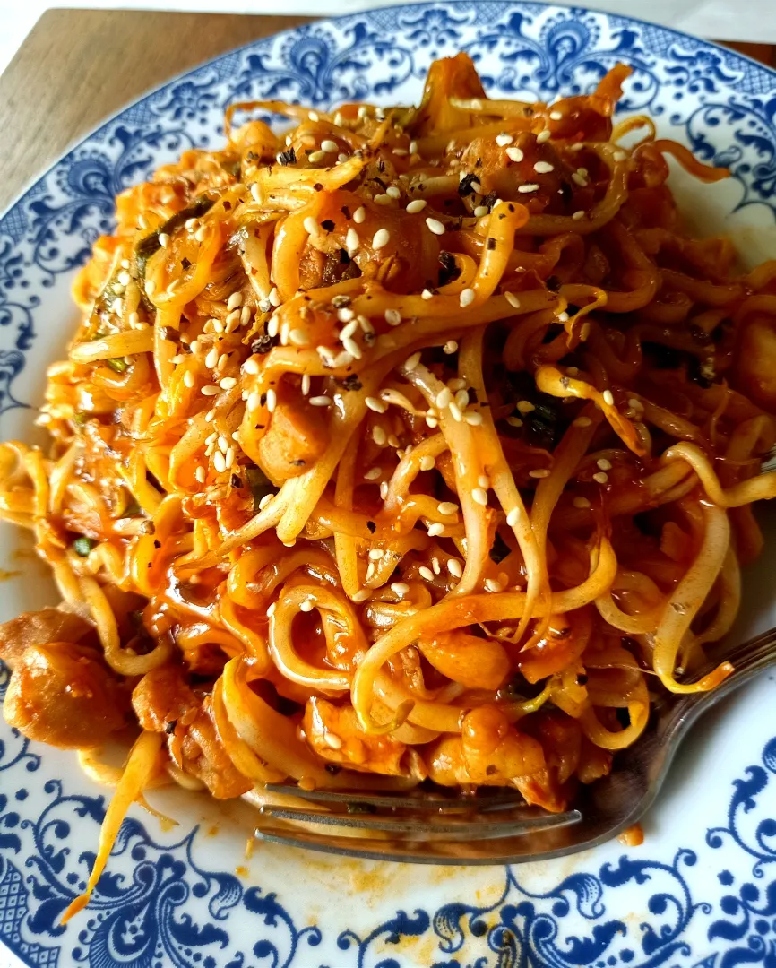 Stir-fried Sweet & Spicy Chicken Noodles 🥢|An'leeさん