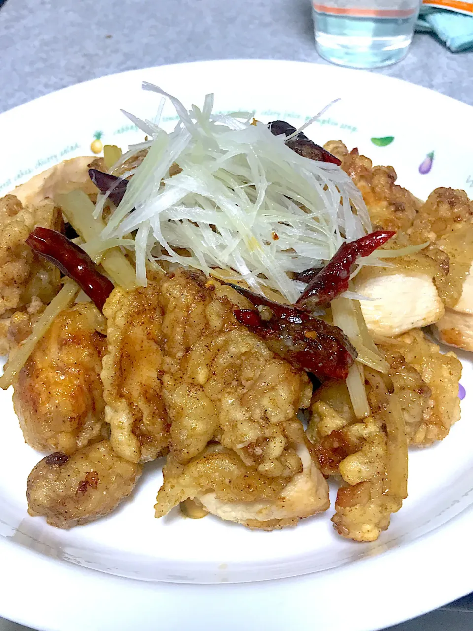 Snapdishの料理写真:辣子鶏皿丼|ひらけごま@たかさん