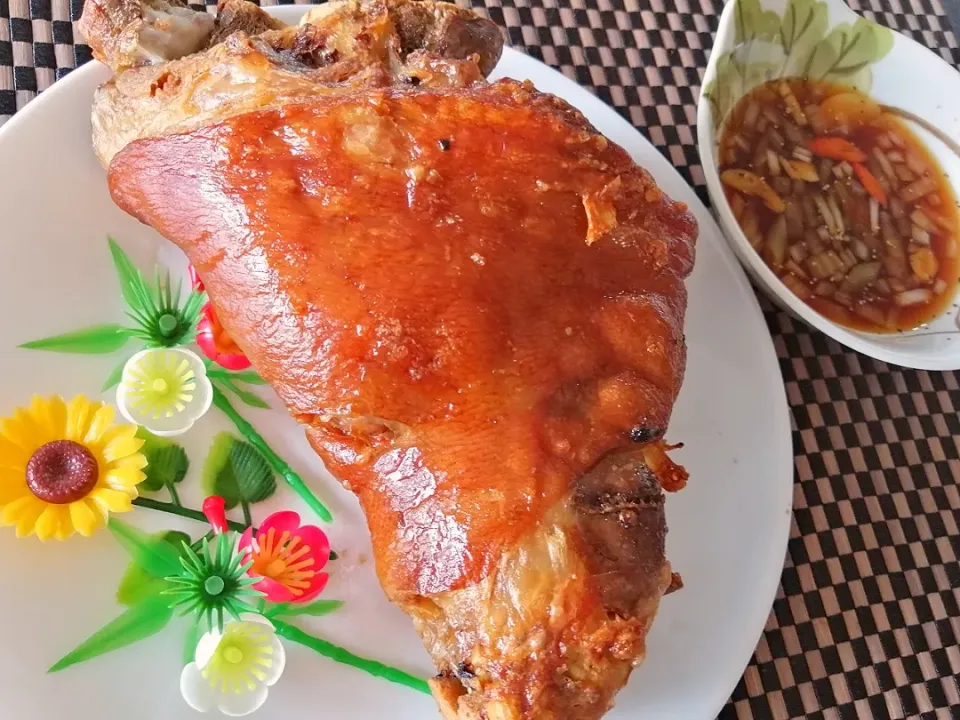 broiled pork knuckle|foodlover101さん