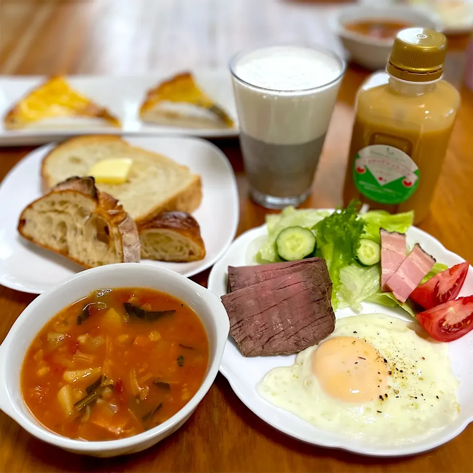 お休みの日のブランチ🍞 和歌山のnagiさんのパンで🥖|みかりんさん