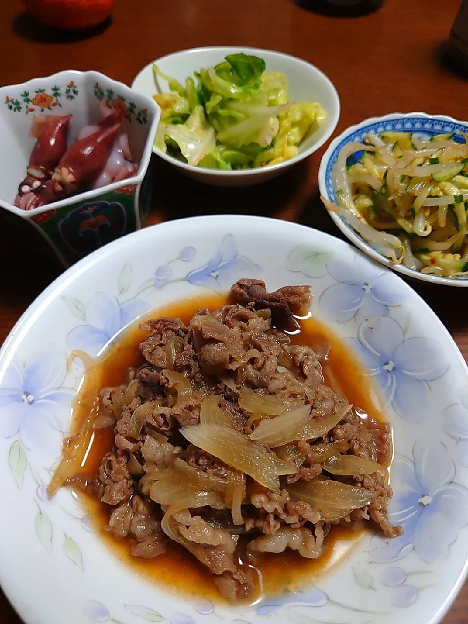 牛皿
ボイルホタルイカ
ちぎりキャベツ
もやし中華和え|ぱやさん