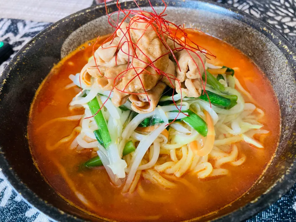 Snapdishの料理写真:ホルモンラーメン|ゆきえもんさん