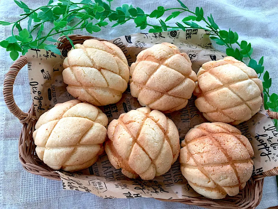 『メロンパン』焼き上がりました|いちごさん