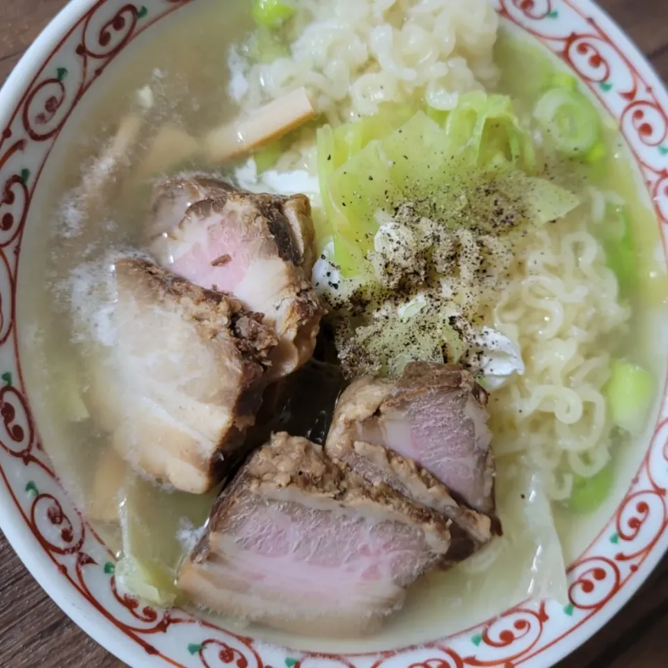 🥳👍🏼
🩵🩵🩵🩵みちる特製オリジナル半ラーメン🩵🩵🩵🩵
この頃調子が神戸と和歌山に東京行ったり来たりで疲れちゃってますいっぱい😋🍴💕モグモグ😋✨したいけどちょい出来にくいなのだ🎵わかって仲良く久々にんにくたっぷりキャベツに白ネギチャーシュー手製
🌈💖💚💙🩵🌈🌈💚💙🩵|みちるなのださん