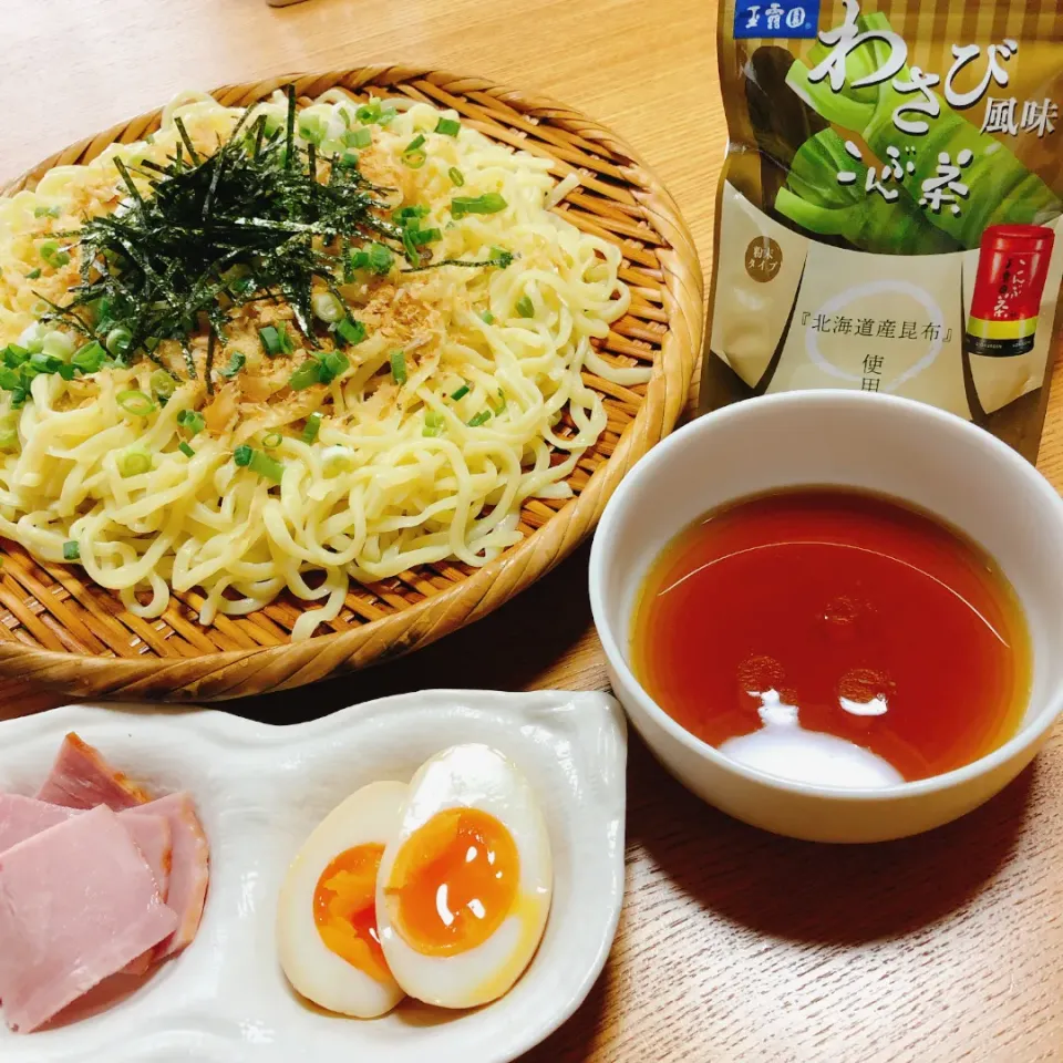 ざるラーメンのつゆに「わさび風味こんぶ茶」を入れてみました。風味がとても良い感じ✨|naoさん