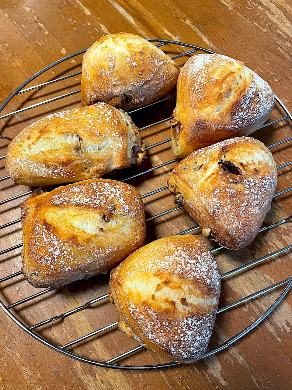 Snapdishの料理写真:パンプキンさんの料理 パンプキンさんの料理 胡桃のリュスティック♡少しのイーストでゆっくり発酵パン|パンプキンさん