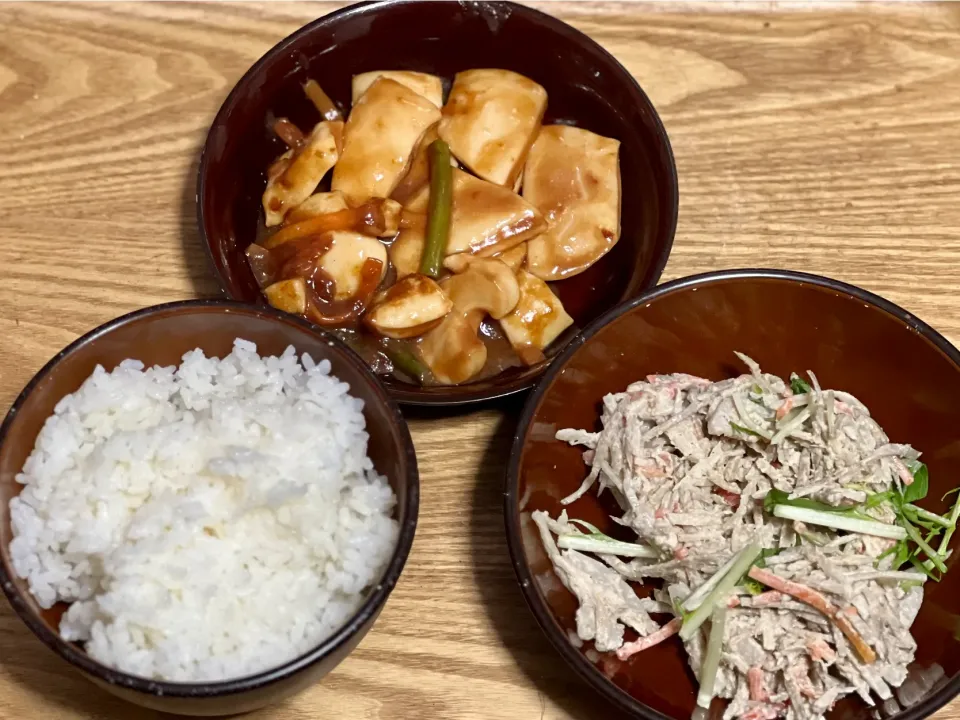 ☆イカのバター醤油焼き ☆ごぼうサラダ|まぁたんさん