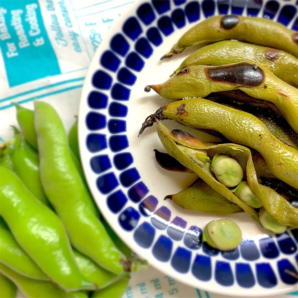 Snapdishの料理写真:そら豆のグリル|chicaocafeさん