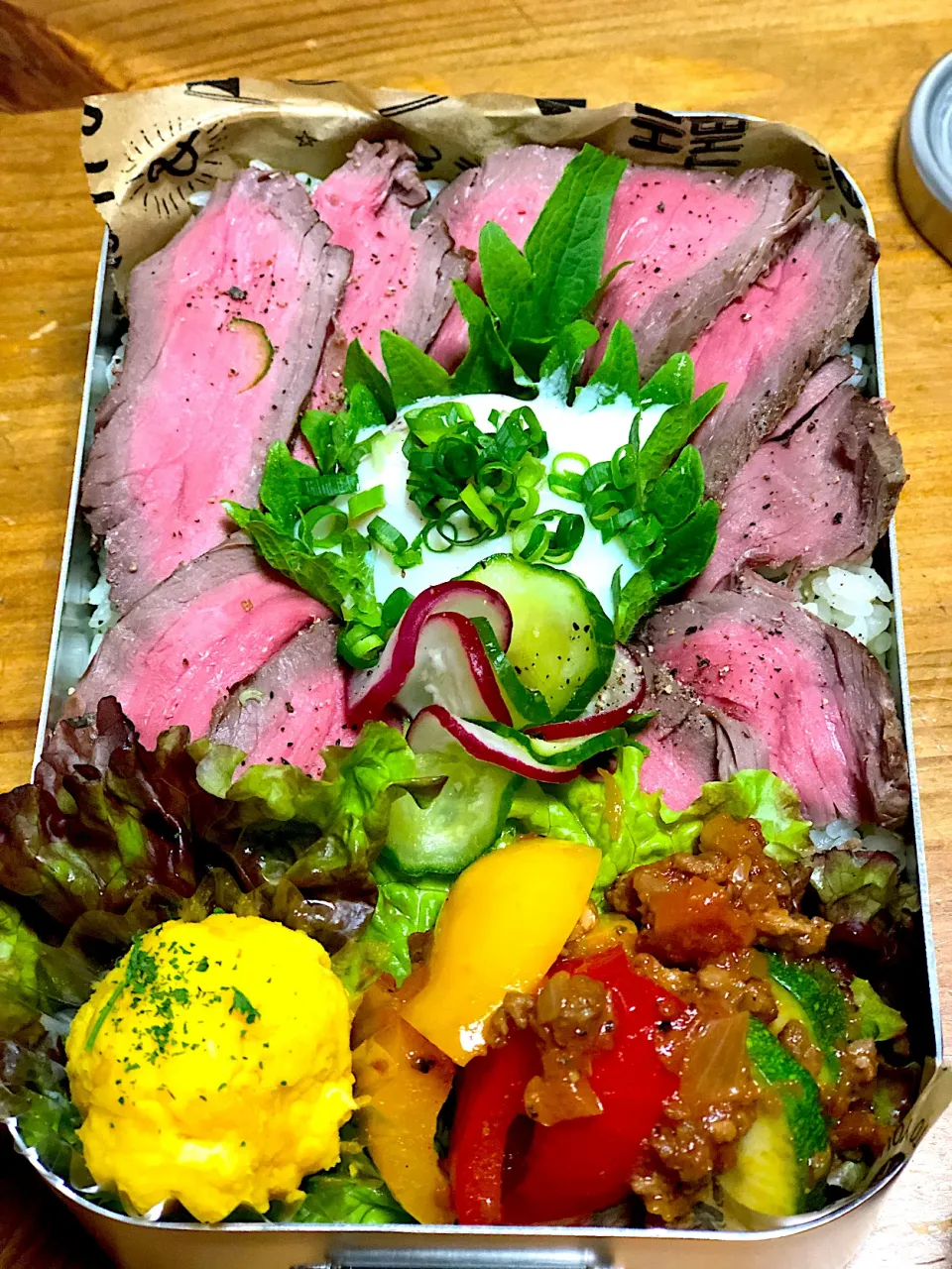 Snapdishの料理写真:ローストビーフ丼弁当|kozumixさん