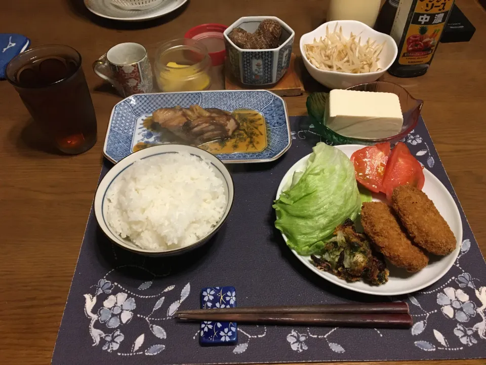 Snapdishの料理写真:ぶり照り、揚げ物プレート(夕飯)|enarinさん