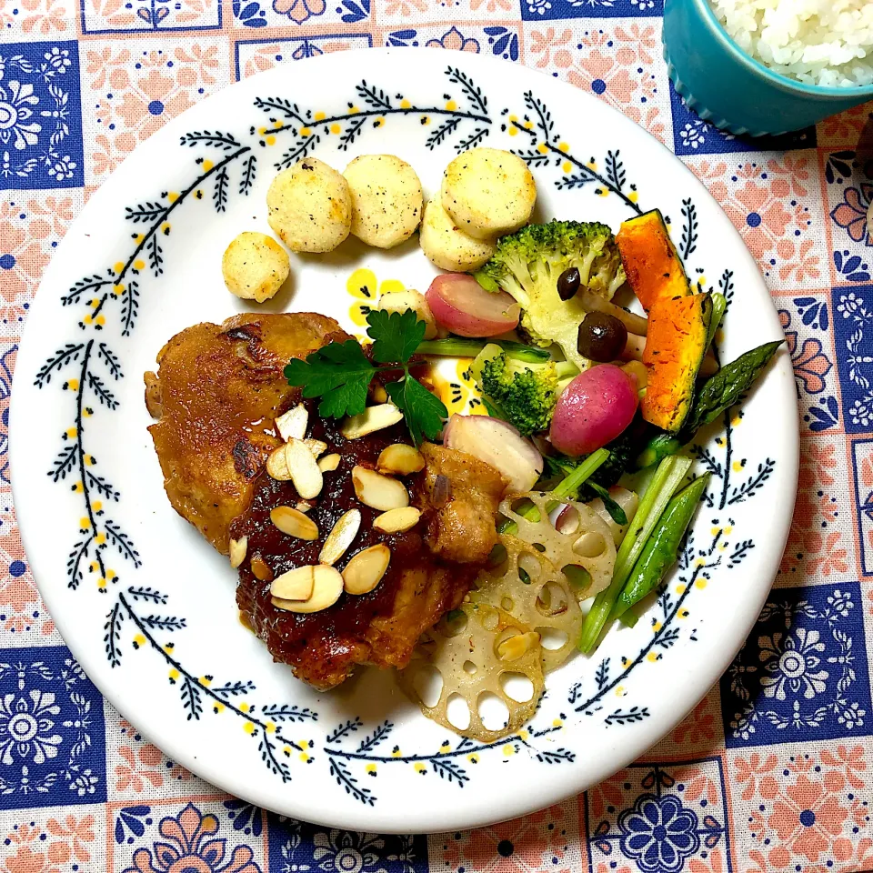 グリルチキンのアップルソース＆彩り野菜のスパイシー炒め|さらっと🍀さん