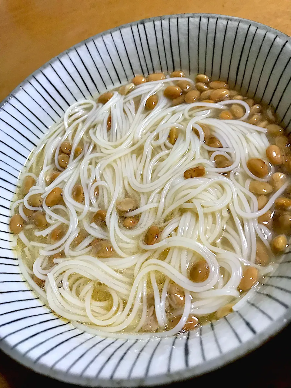 水と納豆と素麺だけで作るミニマム煮麺|deekay71さん