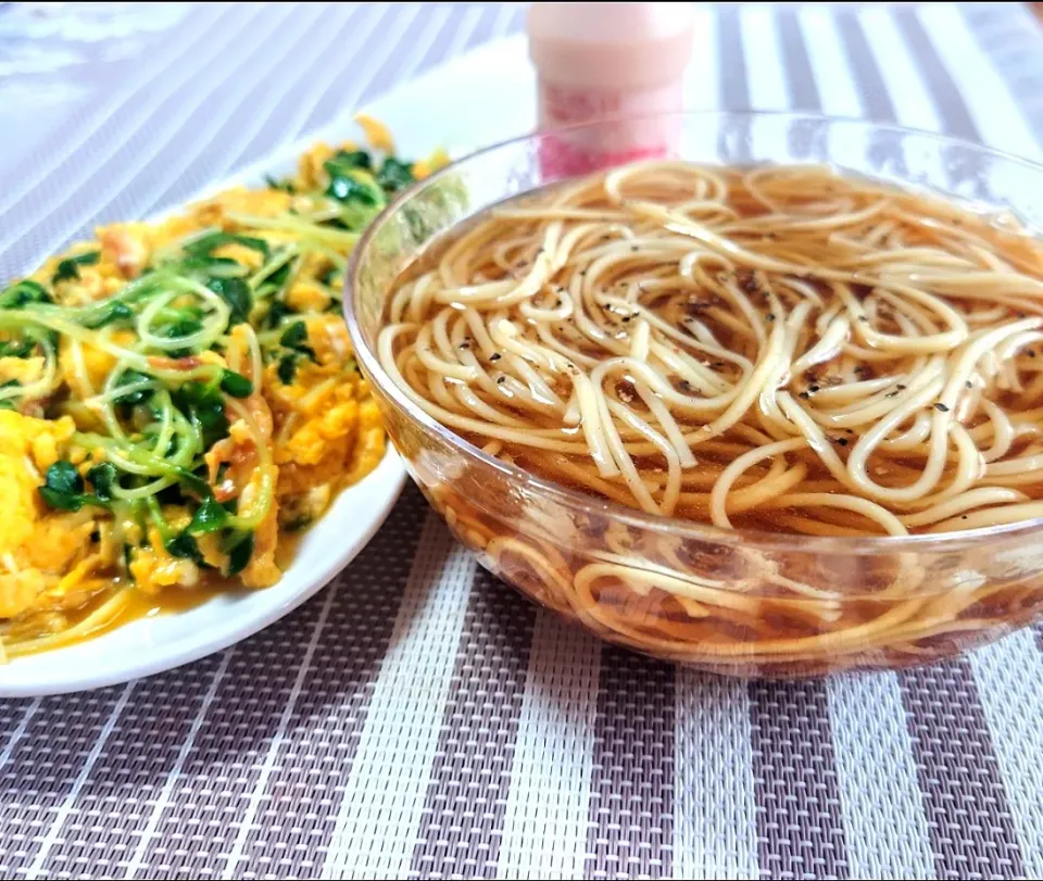 冷やし醤油麺
桜えび×かいわれ ふわ卵炒め|マギーさん