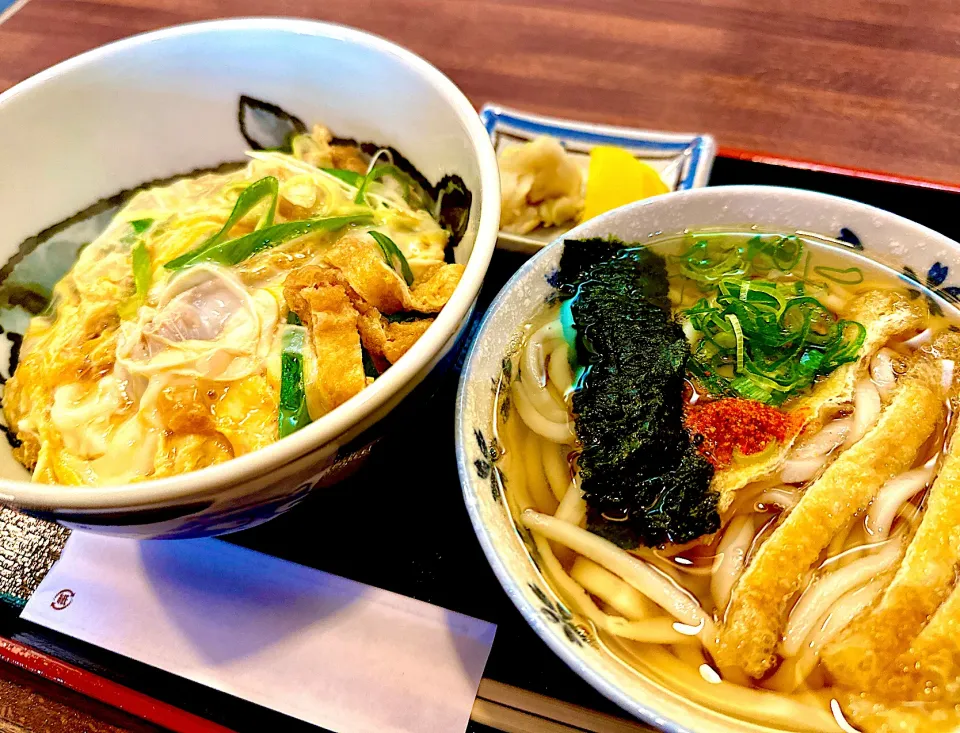 きつね丼🦊とミニうどん🦊|にゃあ（芸名）さん