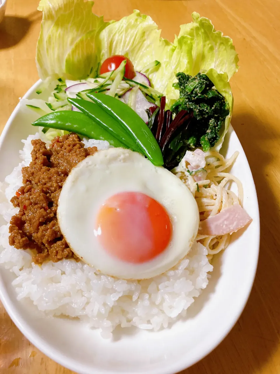 Snapdishの料理写真:肉味噌ロコモコ丼風😊|長谷川悦子さん