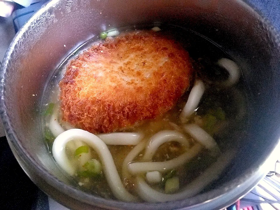 なめ茸と肉そぼろ入りとろみ付きコロッケうどん|darkbaronさん