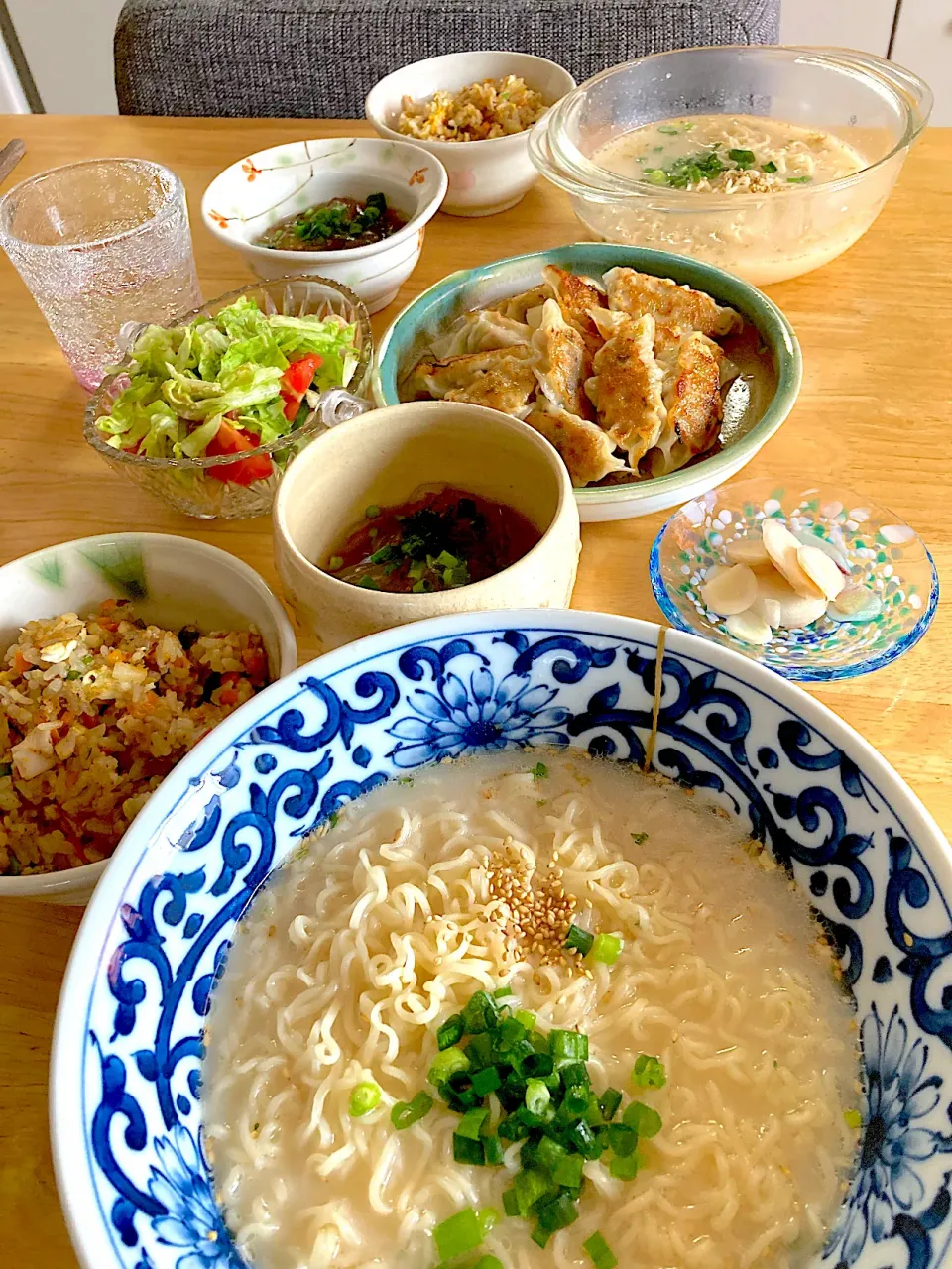 久しぶりに旦那さんとスーパーに行ったら「うまかっちゃん」食べたいと、持って来た。数年ぶりに食べたらとても美味しかったです😋|さくたえさん