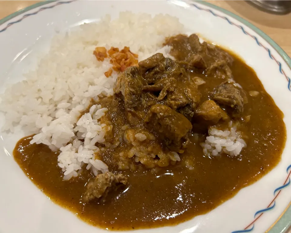 Snapdishの料理写真:スタミナ牛すじカレー🐮🍛|buhizouさん