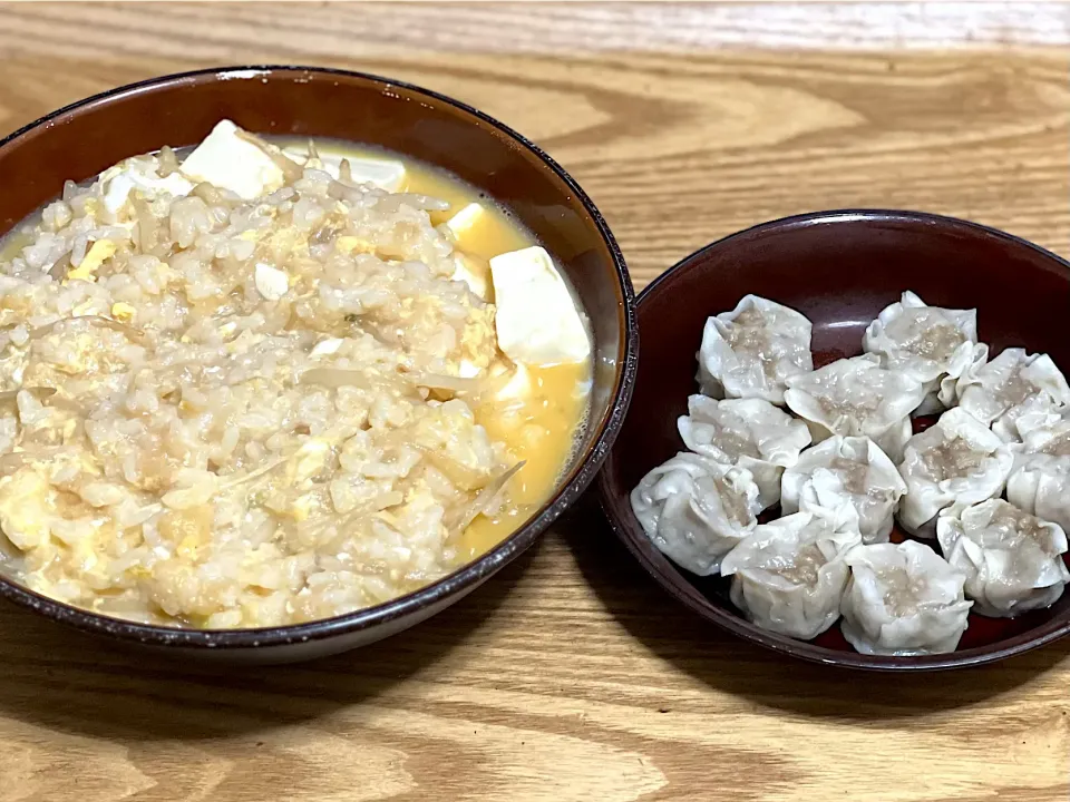 ☆豆腐ともやしの味噌汁雑炊 ☆シューマイ|まぁたんさん