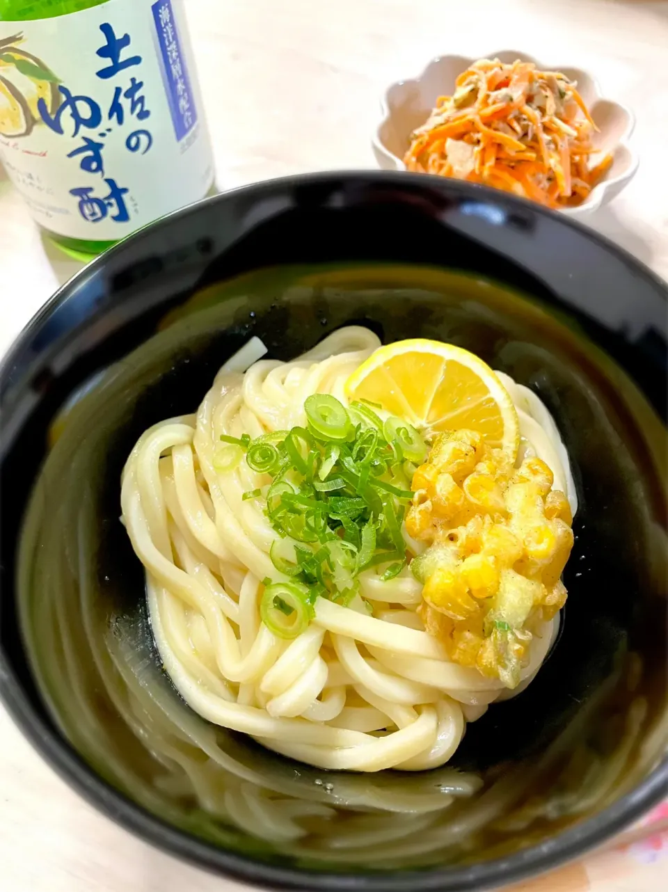 Snapdishの料理写真:エバラゆず塩鯛だしうどん|＊.｡.＊ yükinaﾟ＊.｡.＊さん