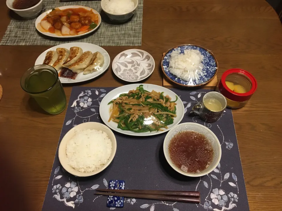 青椒肉絲定食、酢豚定食、焼き餃子(中華料理『鳳凰』の中華の出前、夕飯)|enarinさん