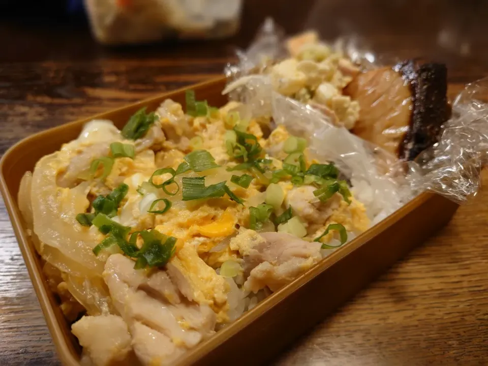 Snapdishの料理写真:親子丼弁当(*^^*)|しーPaPaさん