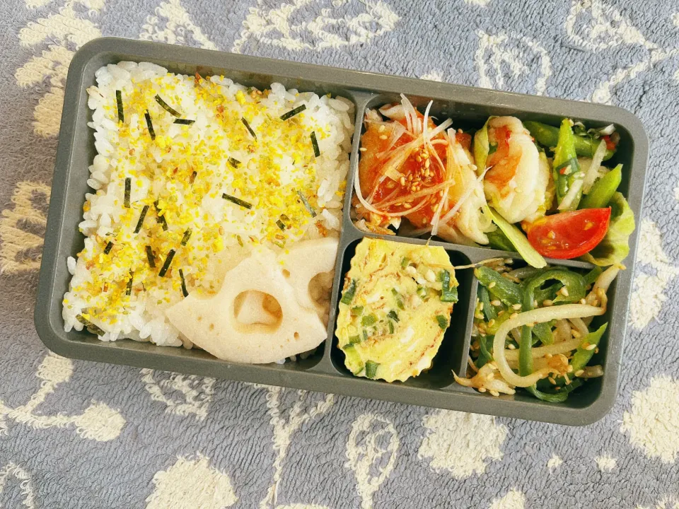 Snapdishの料理写真:カワハギの揚げ焼きのお弁当|とぴさん