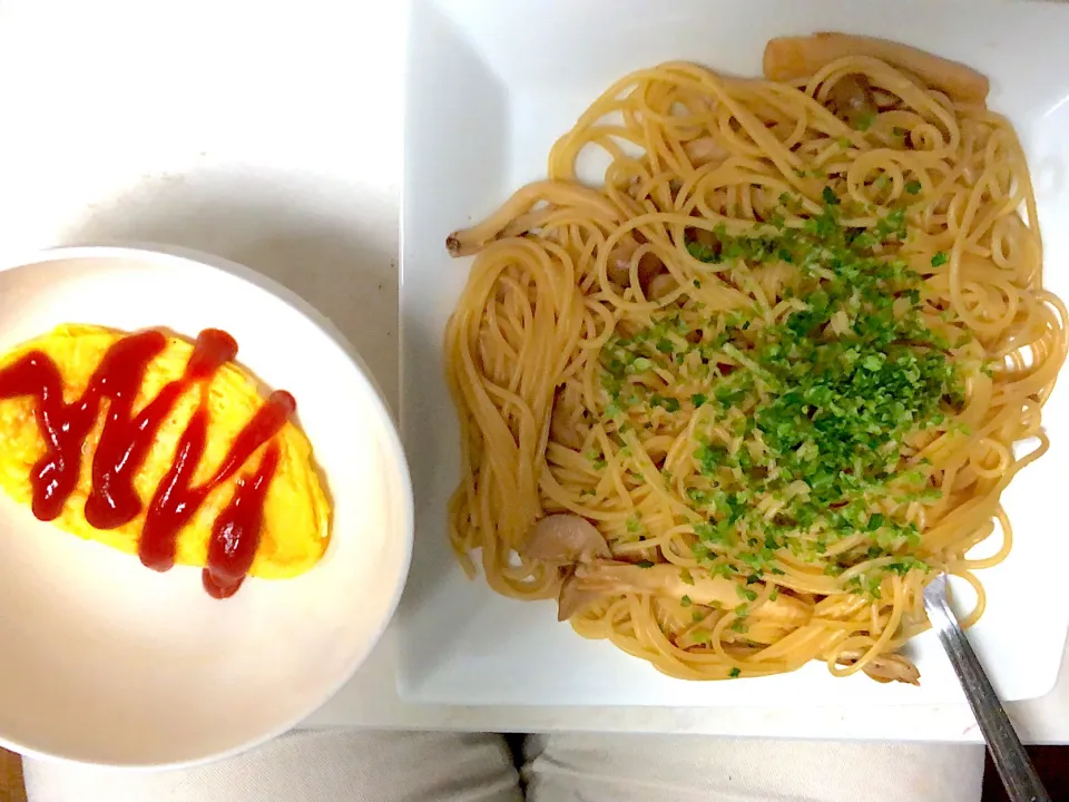 Snapdishの料理写真:きのこパスタ、オムレツ|eggさん