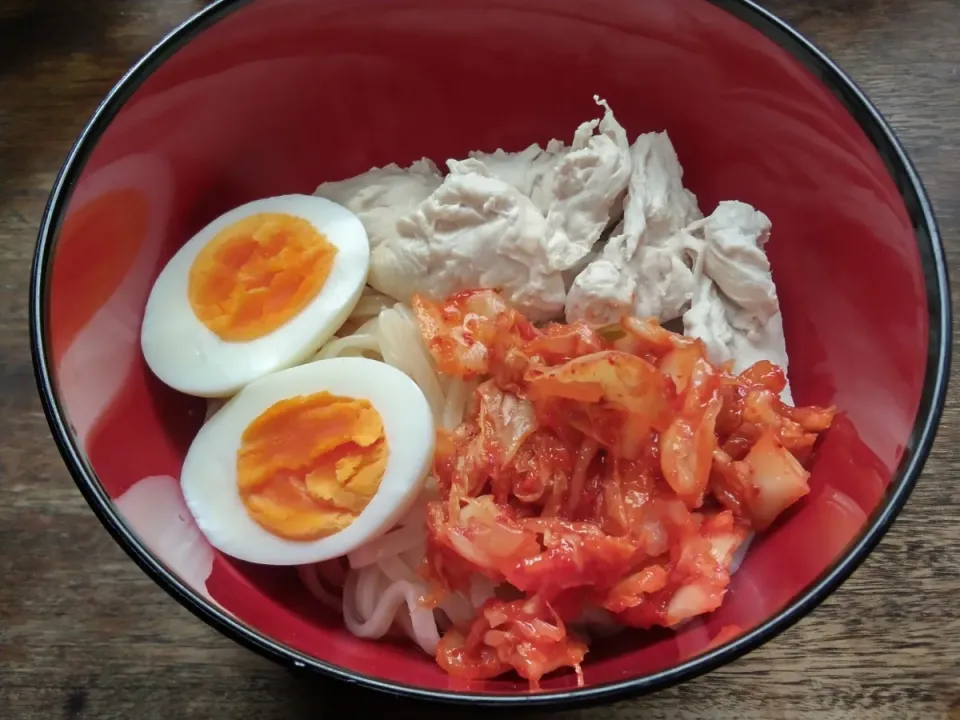 赤からめんつゆで冷やしうどん|にんにくと唐辛子が特に好き❤️(元シャリマー)さん