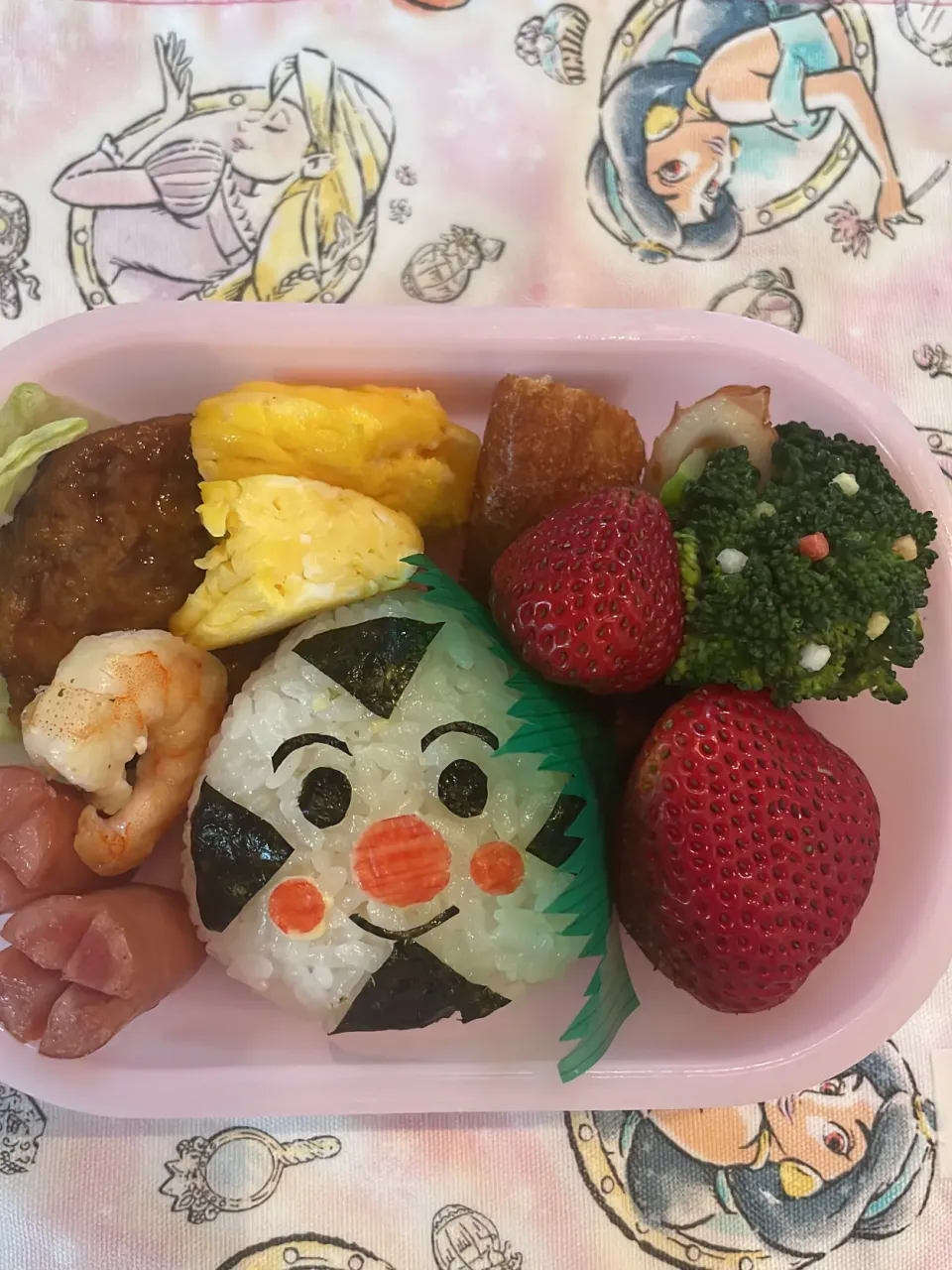 おむすびマン幼稚園お弁当🍱|リリさん