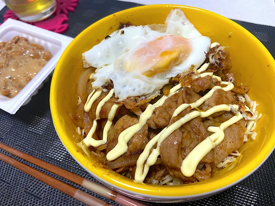 豚肉と玉ねぎのスタミナ丼|ゆうさん