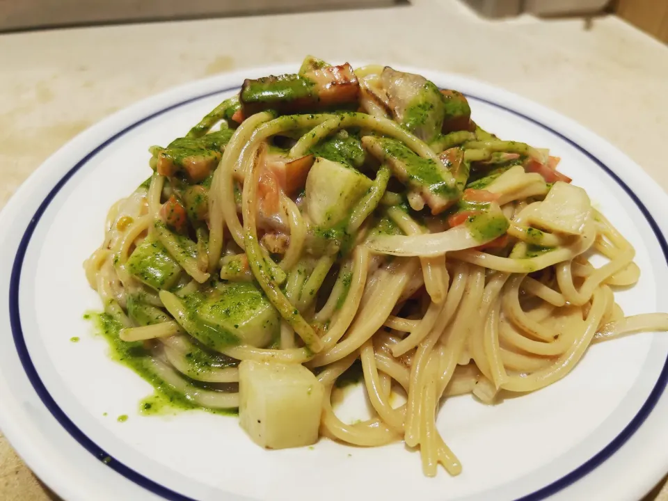 厚切りベーコン🥓とポテト🍟のバジルクリーム🍝|buhizouさん