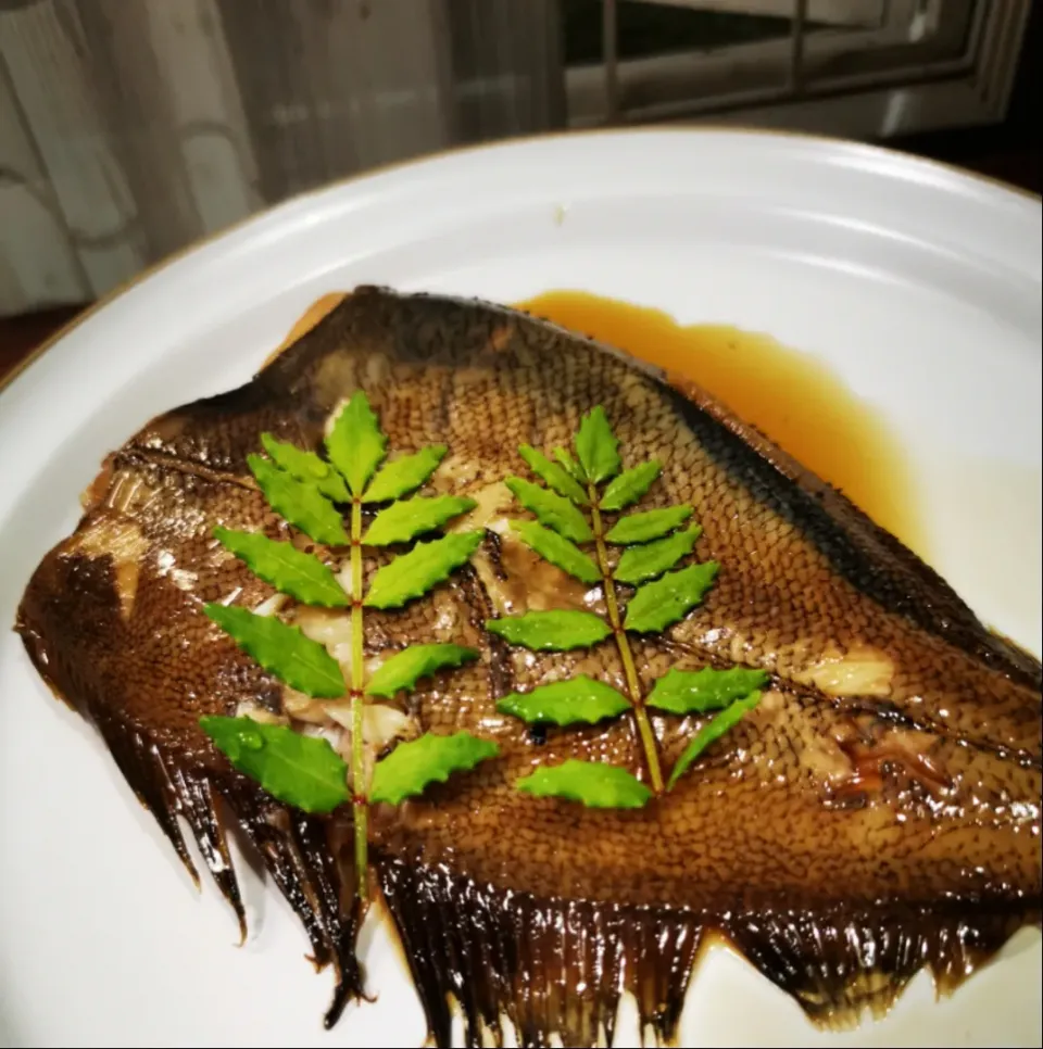 ペンギンさんの料理 
エテカレイの煮付け👌グ〜です☺️🙌😾|ペンギンさん