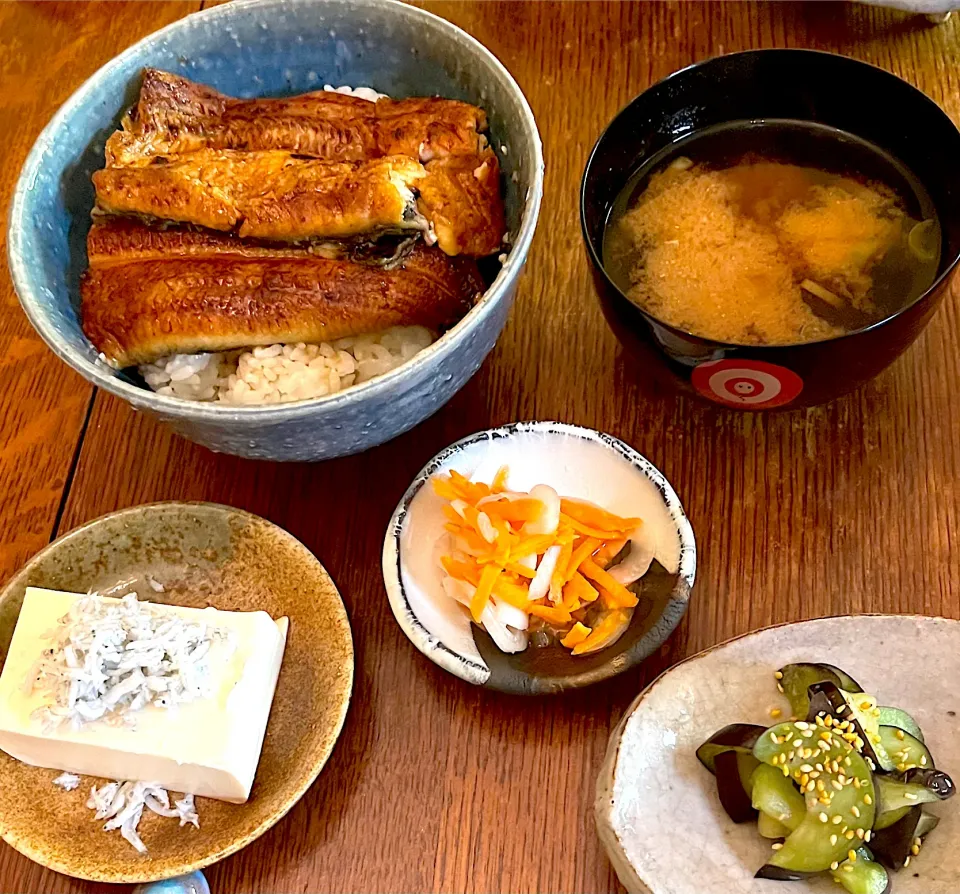 晩ごはん♯鰻丼|小松菜さん