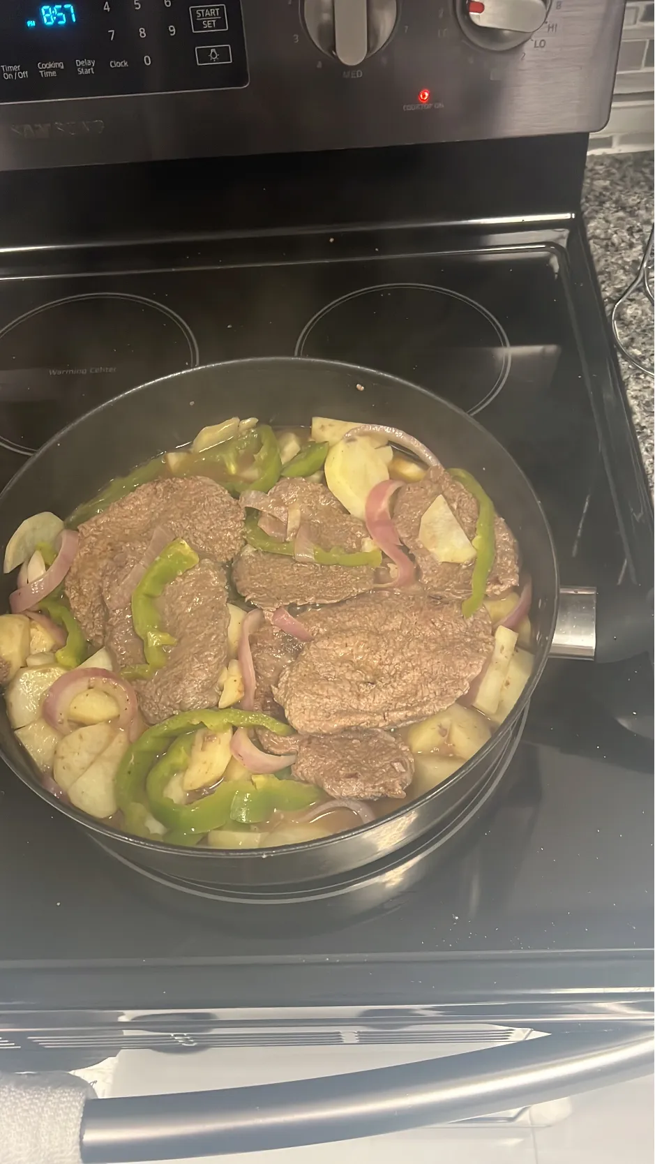 Steak on onions and green pepper|Chefmillasさん