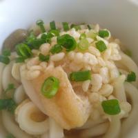 昼ごはんのうどん😊