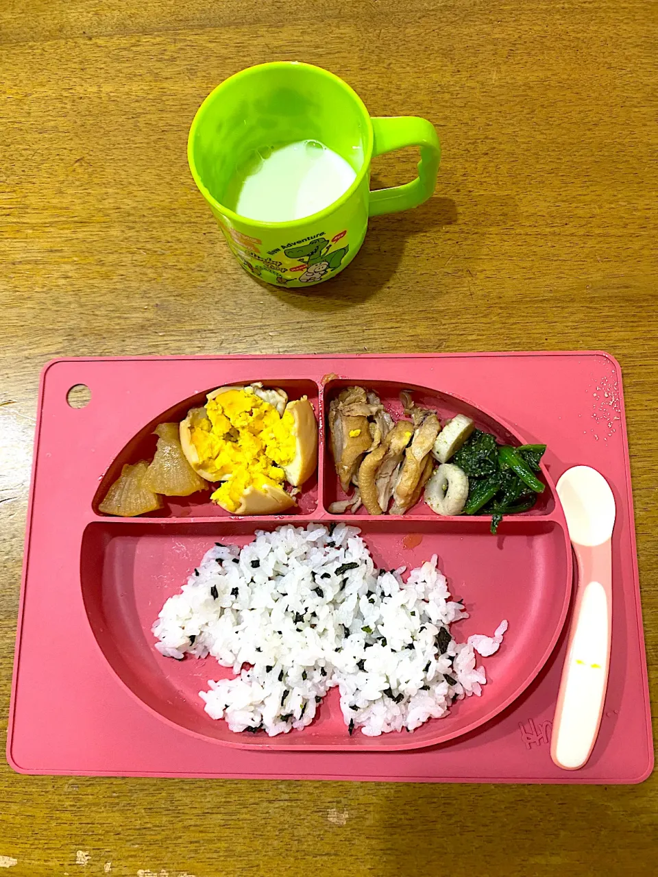 Snapdishの料理写真:三男、ご飯。|maccoさん