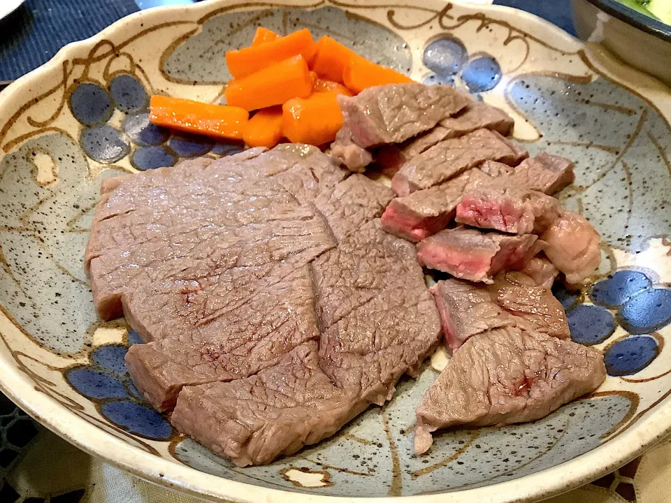 ちょっと贅沢なお肉🥩😋|アライさんさん