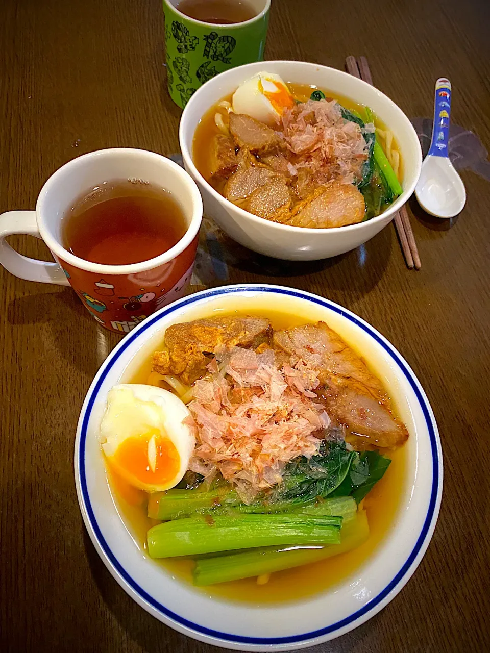 煮干しラーメン　焼豚　半熟卵　鰹節　お茶|ch＊K*∀o(^^*)♪さん