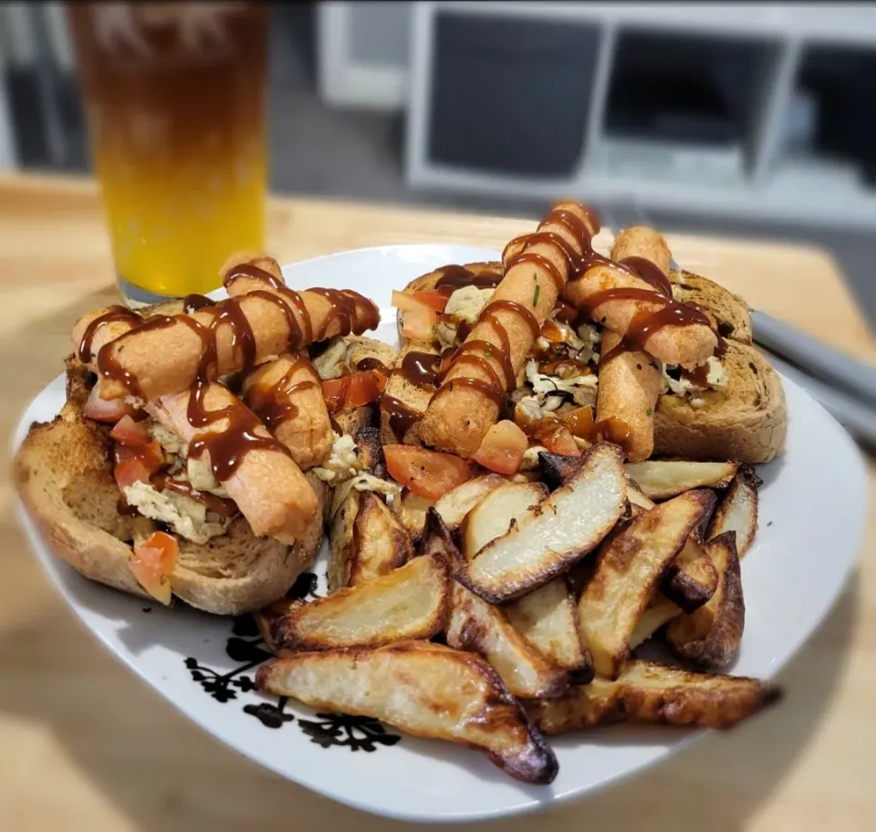 Lunch - Sausage and egg on toast|FatGirlFoodJourneyさん