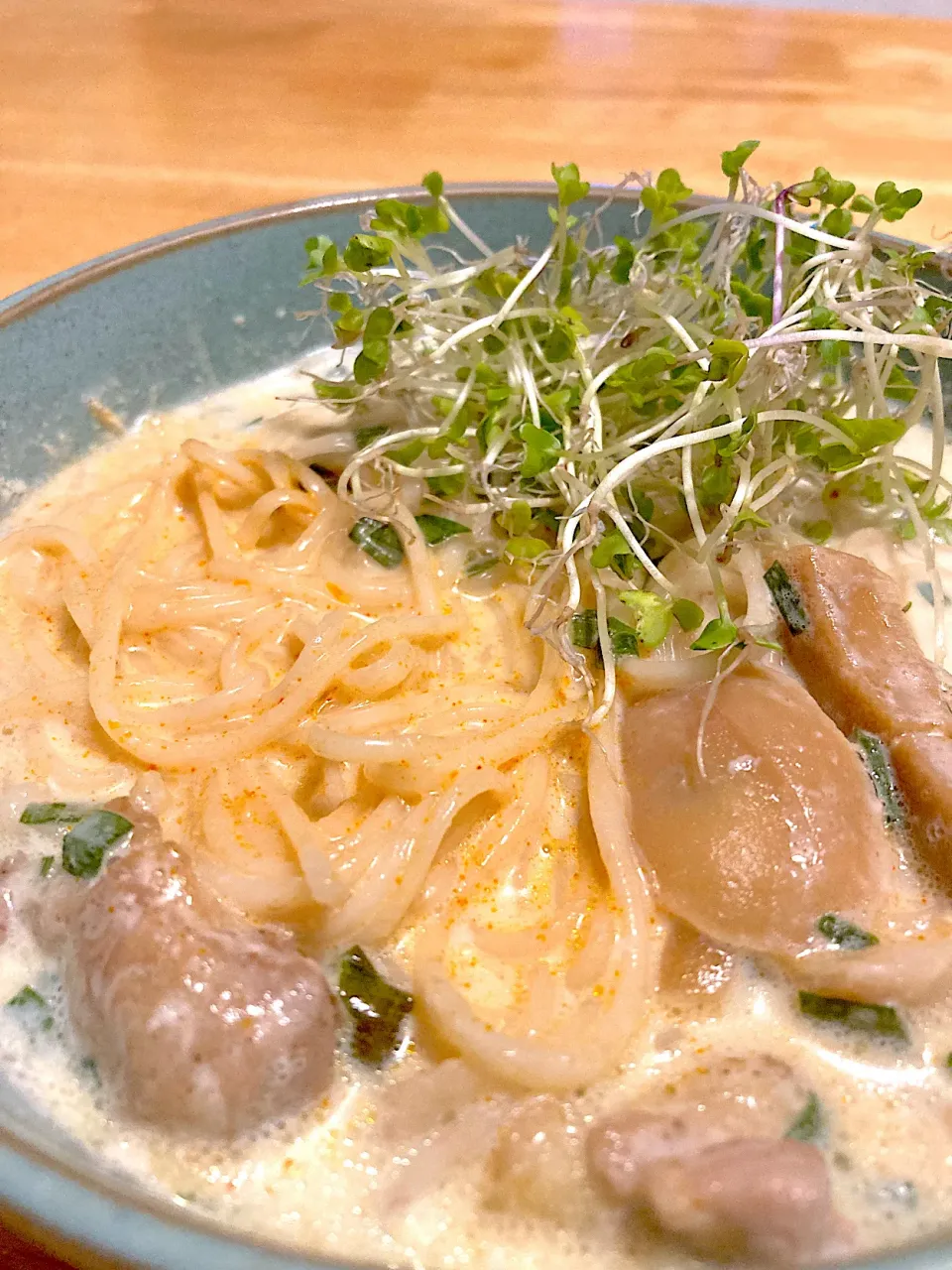 全粒粉素麺と残りもの入れた豆乳坦々麺風꒰✩'ω`ૢ✩꒱|さくたえさん