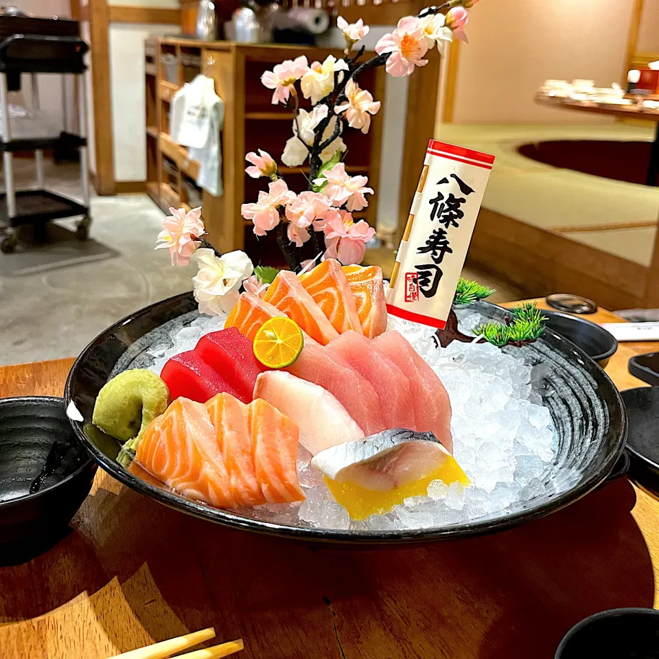 Assorted sashimi|skyblueさん