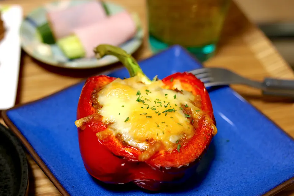 パプリカの肉詰めオーブン焼き|shi-shiさん